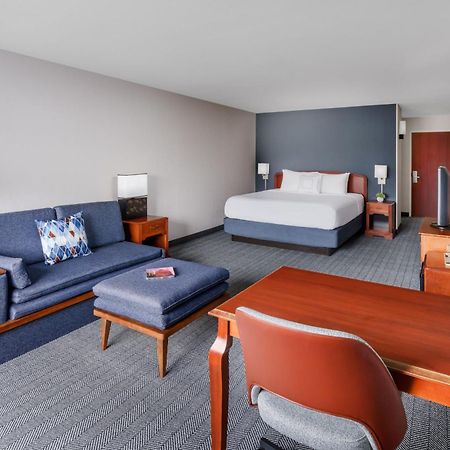 Отель Courtyard By Marriott Sacramento Фолсом Экстерьер фото