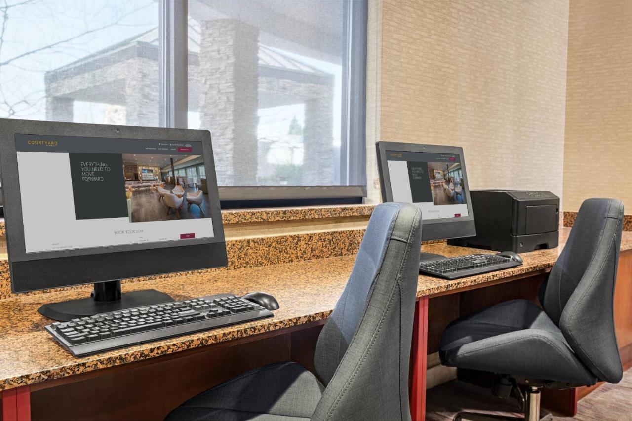 Отель Courtyard By Marriott Sacramento Фолсом Экстерьер фото