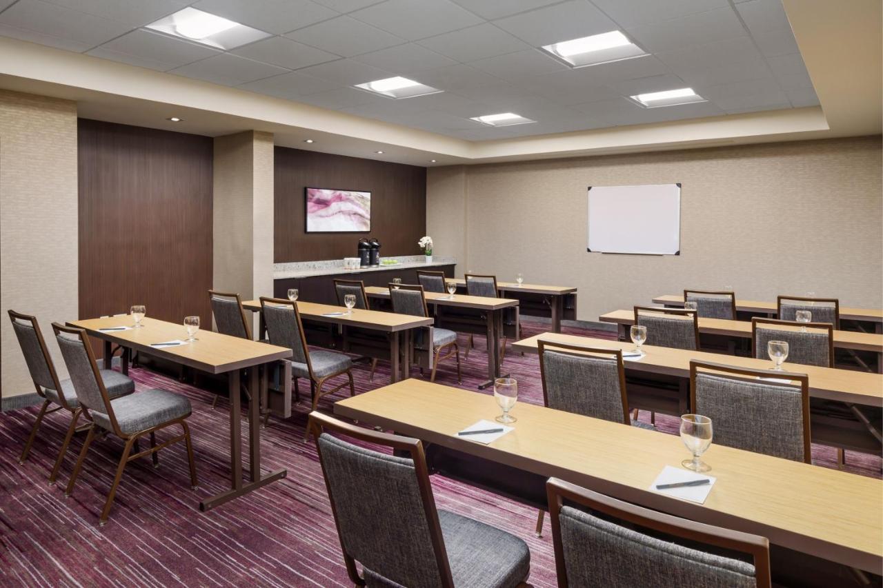 Отель Courtyard By Marriott Sacramento Фолсом Экстерьер фото
