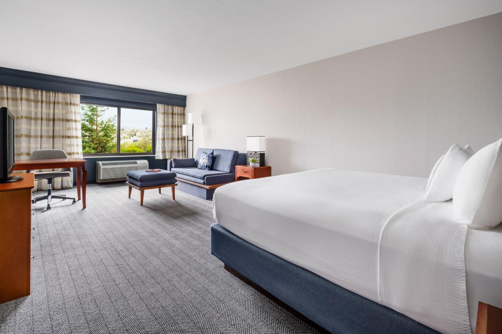 Отель Courtyard By Marriott Sacramento Фолсом Экстерьер фото