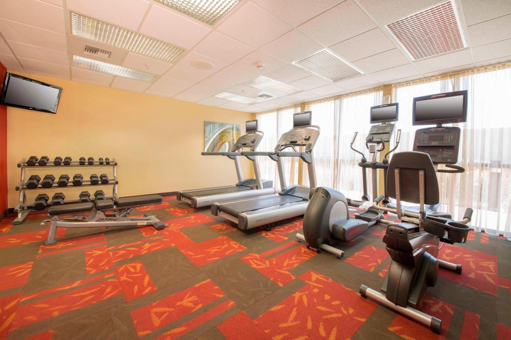 Отель Courtyard By Marriott Sacramento Фолсом Экстерьер фото