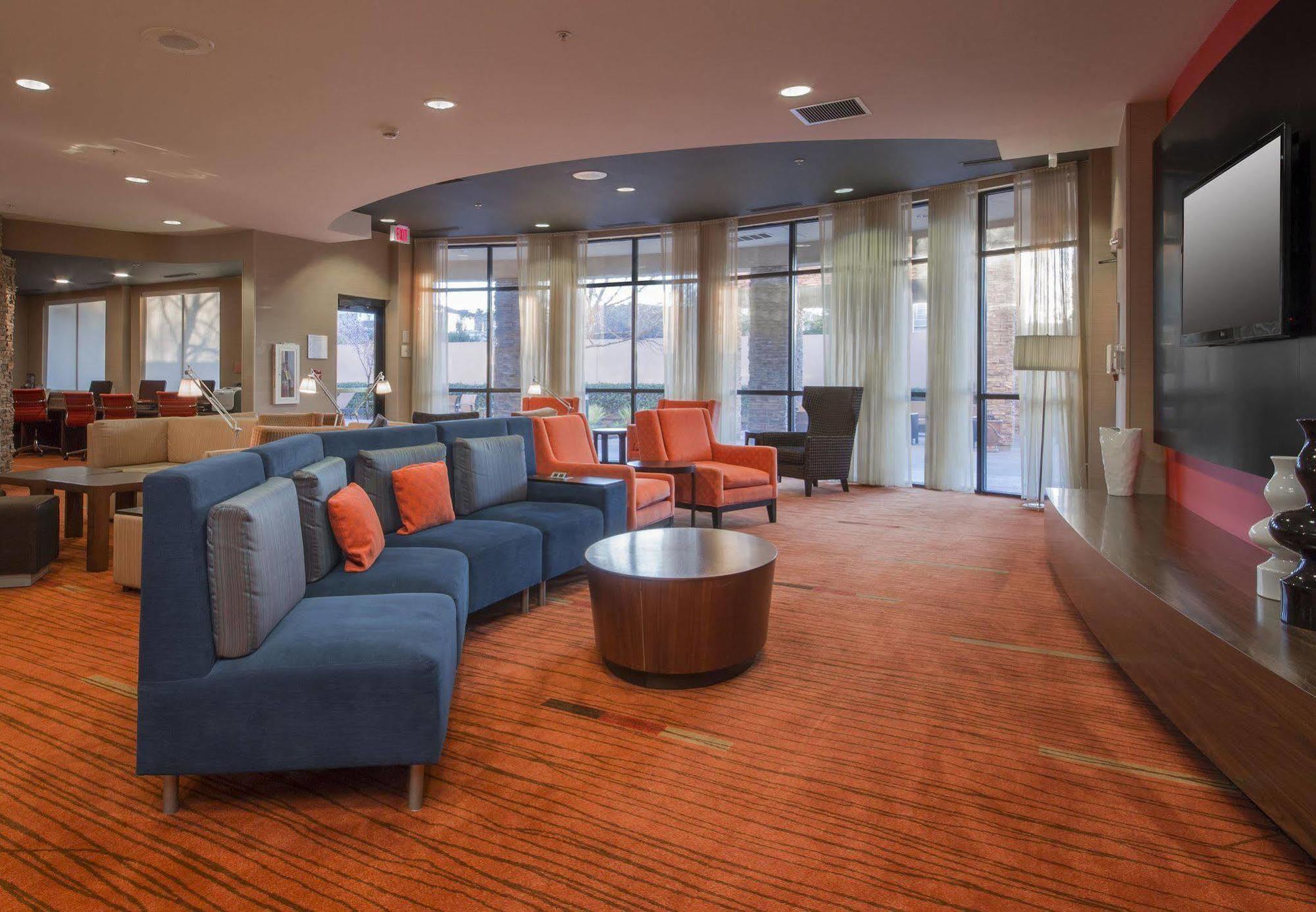 Отель Courtyard By Marriott Sacramento Фолсом Экстерьер фото
