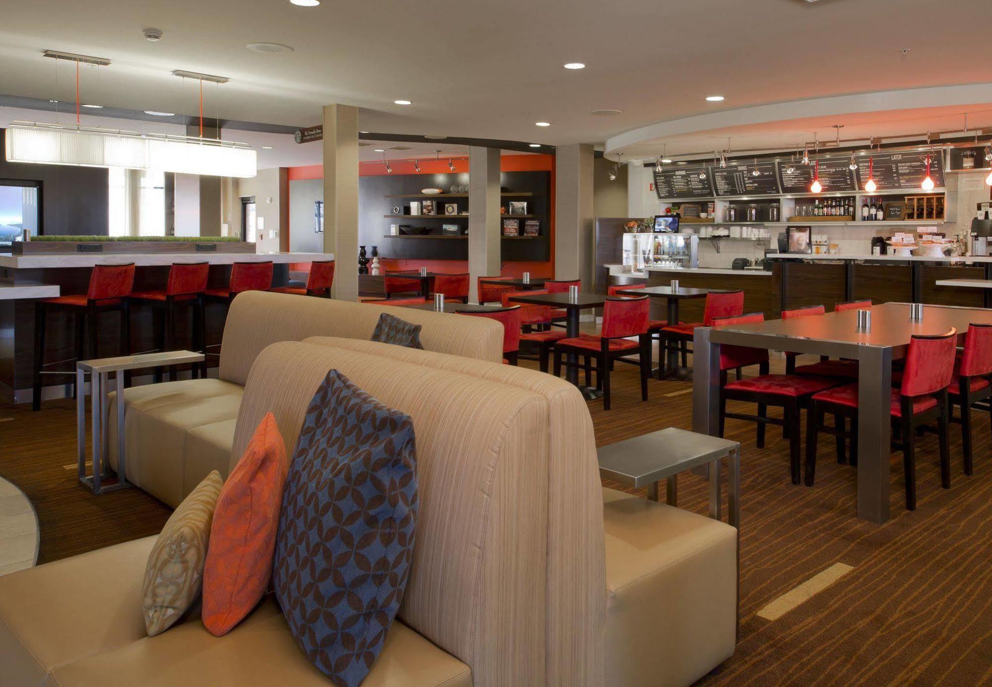 Отель Courtyard By Marriott Sacramento Фолсом Экстерьер фото